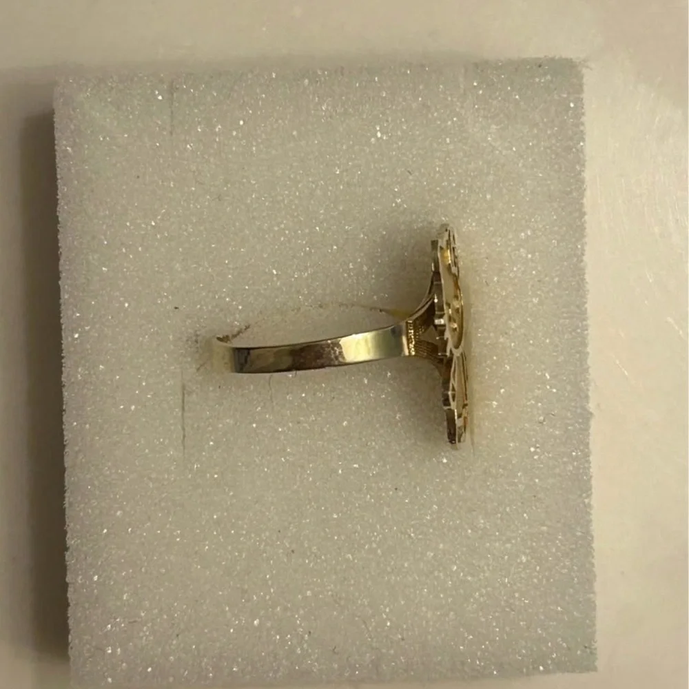 Gold Hello Kitty Ring - Picture 2 of 3